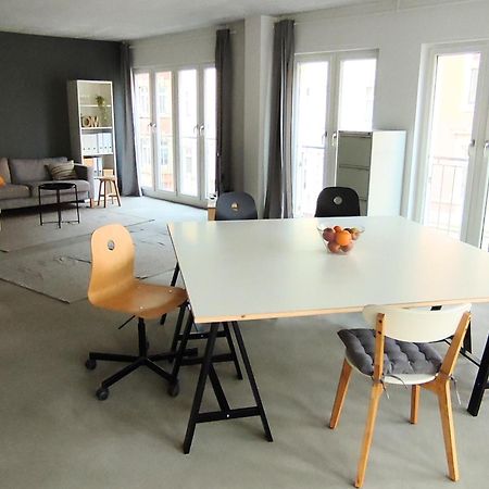 Loft U2 - Kreative Studiowohnung, Zentral Gelegen لبسيا المظهر الخارجي الصورة